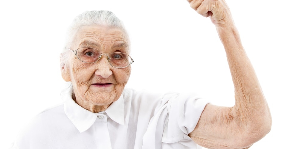 Почему у пожилых людей слабеют мышцы?